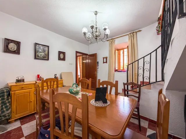 Casa independiente en la entrada de Pinos Genil. (A 10 minutos de Granada) — 8