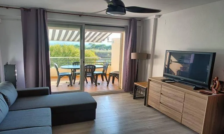 Piso con vistas al mar y licencia turística - Empuriabrava - Sector Muga-A