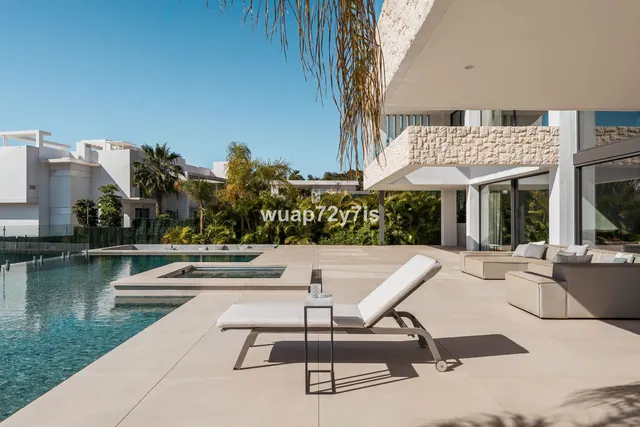 Chalet 4 habitaciones 1394m² en venta - Costa del Sol — 49