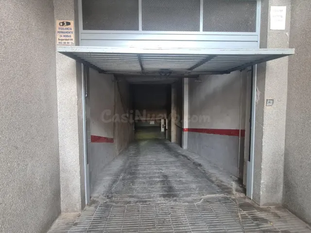 ¡Tu plaza de parking ideal te espera en Camí Reial, El Vendr - foto 2