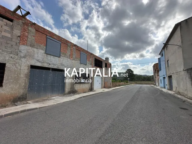 Casa y solar en VENTA en Sellent con posibilidad de crear 2  - foto 4