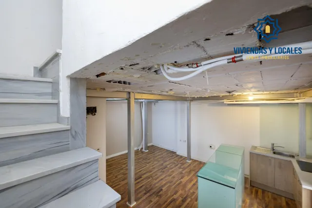 ATENCIÓN INVERSORES. Edificio comercial en pleno centro de Granada, entre Puentezuelas y Alhóndiga — 30