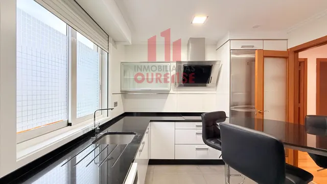 PRECIOSA VIVIENDA SEMINUEVA SITUADA EN O COUTO — 9