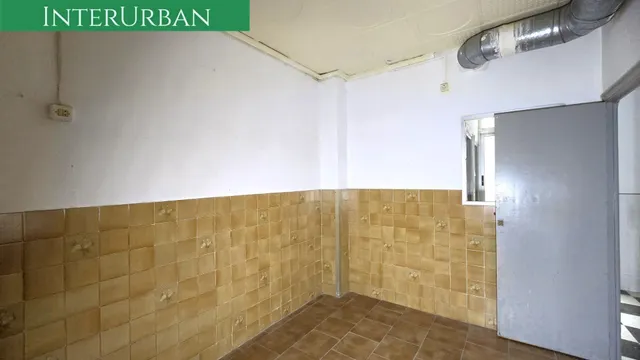 Oportunidad en Llíria: local comercial de 167 m2 para dar forma a tu próximo proyecto — 7