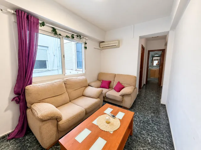 Piso en venta en avd. pablo iglesias, Almería – ideal para inversores  96.000€ — 17