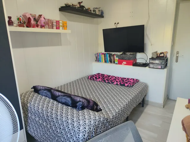 Casa en venta en Piera con dos viviendas independientes, jardín, piscina y parking — 18