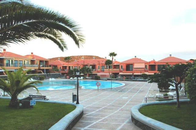 Costa Arona piso 2 habitaciones con vistas a la piscina en u