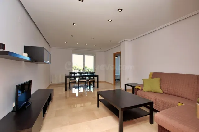 Espacioso apartamento de 3 dormitorios con vistas al mar en  - foto 3