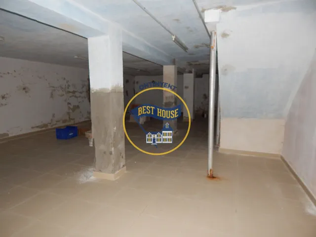 LOCAL COMERCIAL EN AIELO CON POSIBILIDAD DE COMPRA DEL RESTO DE EDIFICIO — 11