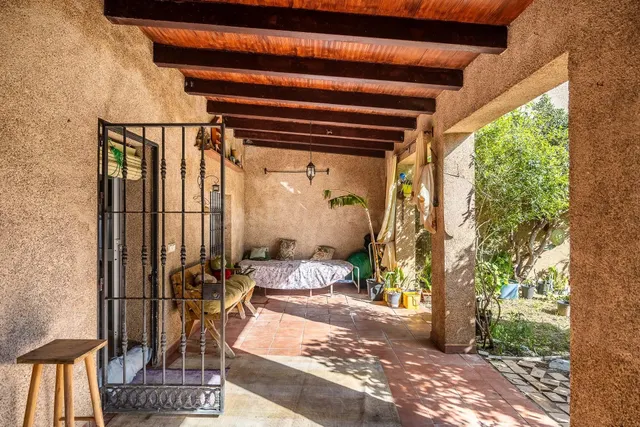 Casa de más de 220mt construidos en tres plantas - foto 2