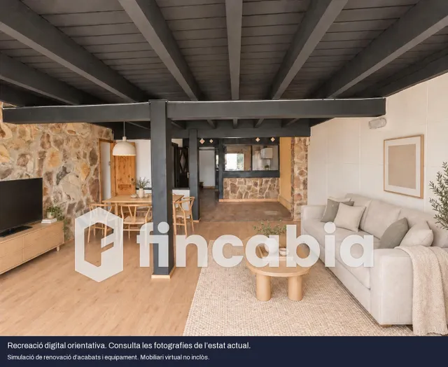 Casa para reformar con patio, balcones y local en Breda — 2