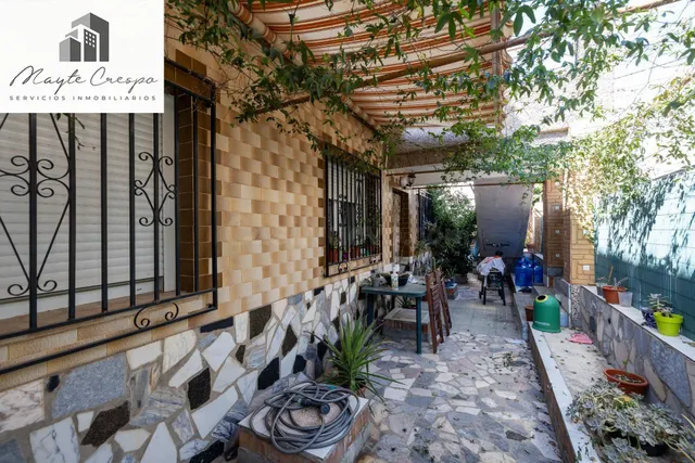 Barrio de Monachil--Casa con 3 viviendas independientes en u - foto 5