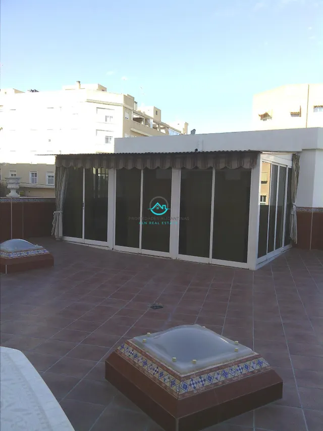 Vivienda con amplia terraza - foto 3