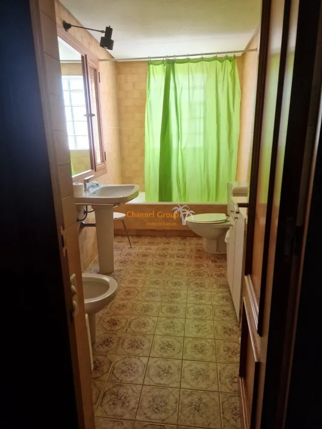 SE VENDE CHALET EN ELCHE — 21