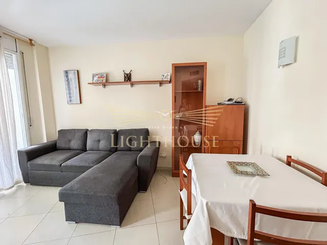 Piso exterior con balcón y piscina en tercera línea de mar, Lloret de Mar — 10