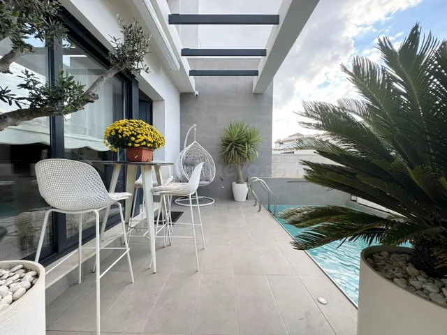 Chalet moderno con 3 dormitorios 110m2, año de construcción  - foto 2