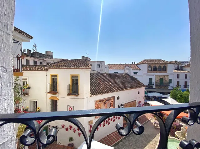 Complejo Turístico 16 habitaciones 983m² en venta - Marbella — 16