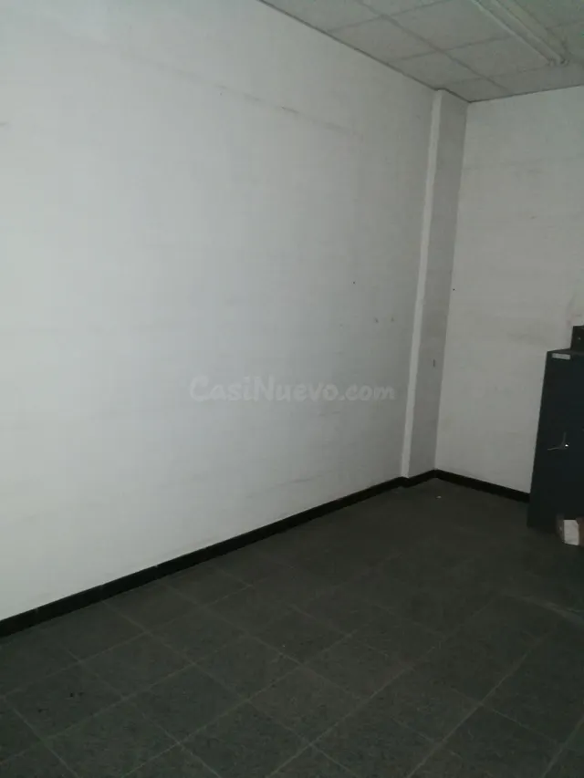Amplio Local Comercial en Venta y Alquiler en Ponferrada, Zo - foto 5