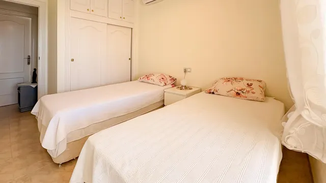 Villa 4 habitaciones 344m² en venta - Centro de la Ciudad Quesada — 40