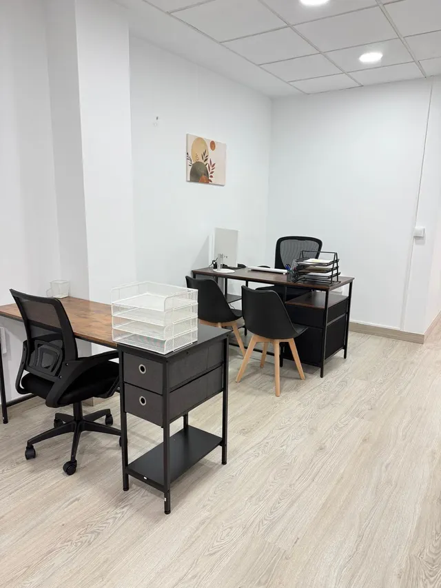 OFICINAS EN ALQUILER — 6