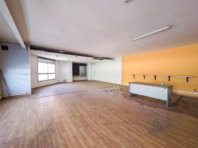 Segunda planta de edificio de oficinas en alquiler en Barberá del Vallés — 6