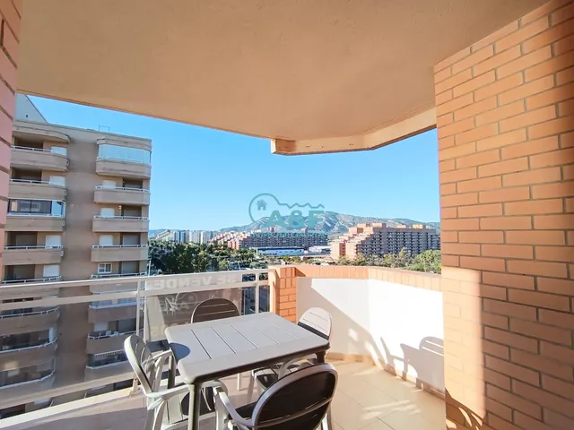 AYF INMOBILIARIA VENDE APARTAMENTO PRIMERA LINEA — 24