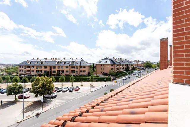 Ático dúplex con terrazas y vistas a Madrid en Pozuelo de Alarcón — 26