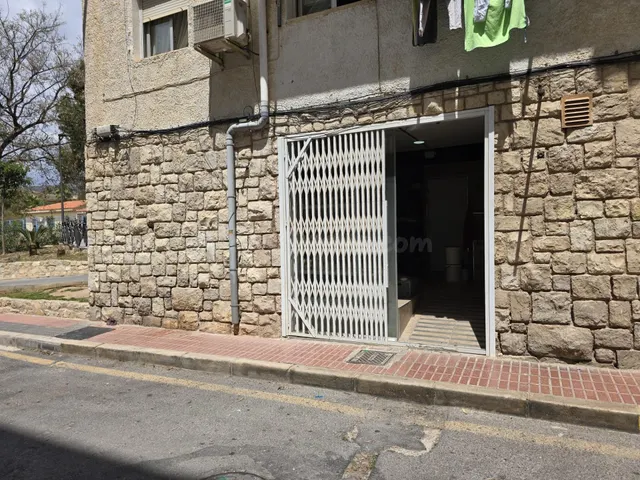 Oportunidad Única: Local Comercial de Esquina en Benidorm co - foto 2