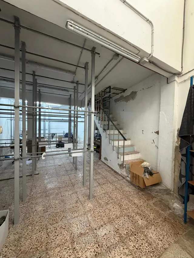 Amplio Local Comercial en la Zona de Santo Domingo, Alicante por solo €140.000 — 15