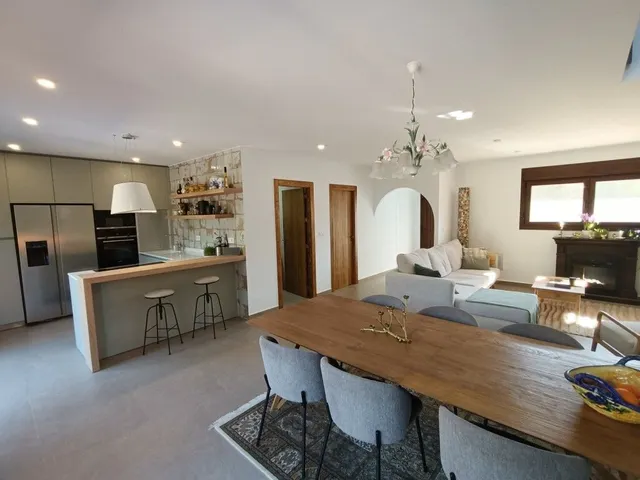 Villa 5 habitaciones 256m² en venta - Zona Pueblo — 48