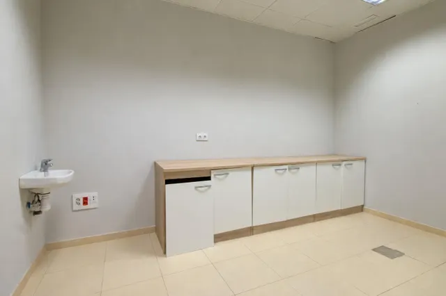UN ESPACIO PREPARADO PARA TU PRÓXIMO NEGOCIO — 23