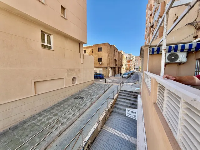 Piso en venta en Calle Las Conchas – El Zapillo-Almería. Primera línea de playa con dos terrazas y vistas al mar — 15