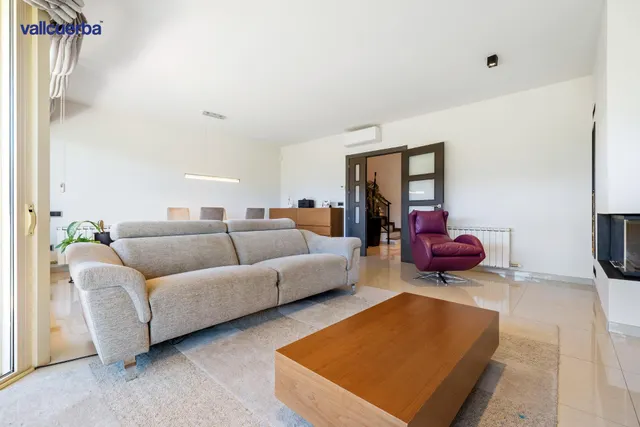 CASA ESQUINERA EN RESIDENCIAL AIGÜESVERDS DE REUS — 31