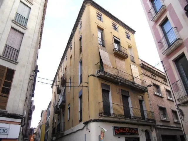 Se vende Piso OKUPADO en Calle Sant Francesc 1 Manresa, (Bar