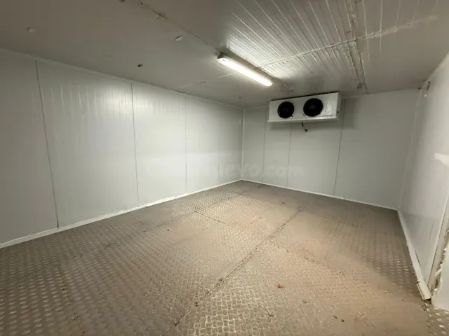 Nave industrial 280m² en venta - Andalucia - foto 5