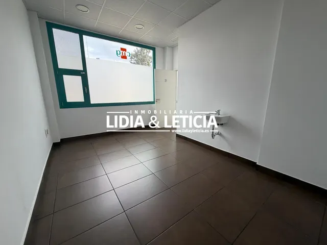 Local Comercial ideal para Consultas, Centro Médico... — 13