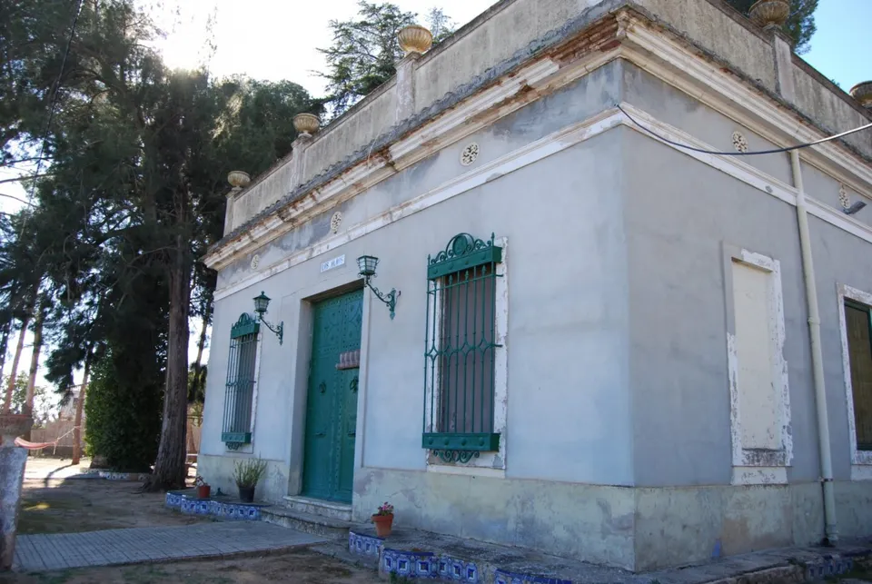 CHALET EN VENTA CON AMPLIA PARCELA EN LA POBLACION DE NAVAJAS