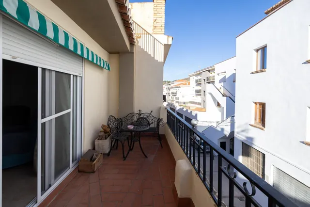 Casa de 5 plantas con 6 dormitorios, terrazas y vistas en Lanjarón – Granada — 33