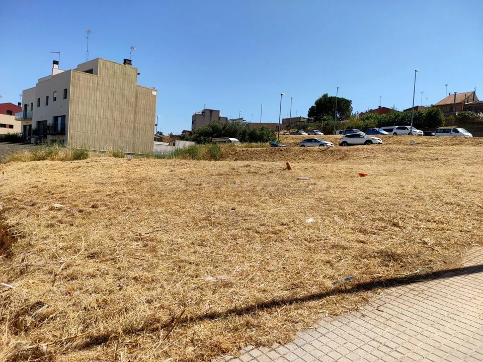 Terreno llano de 150 m2