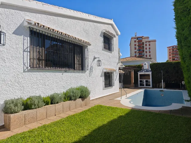 Magnifica villa situado en Fuengirola, en la zona Sohail.