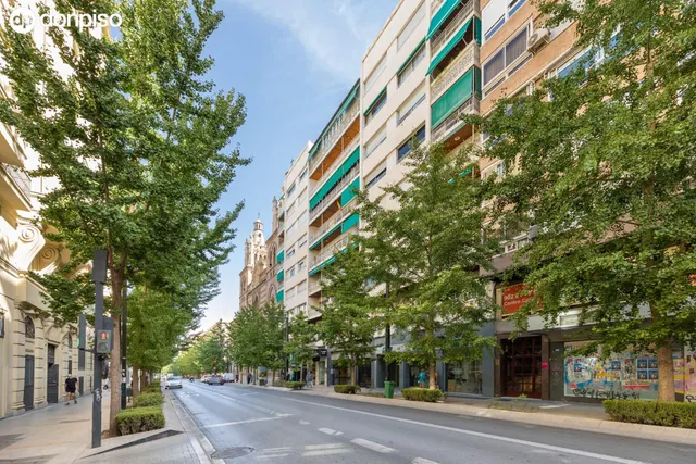 Vivienda de 170 m2 con 5 dormitorios en Gran Vía – Amplia y con gran potencial — 26