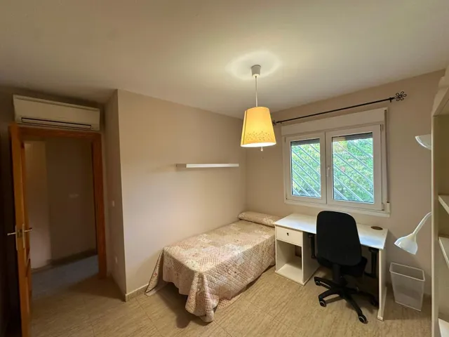 Chalet adosado en ciudad jardín — 23