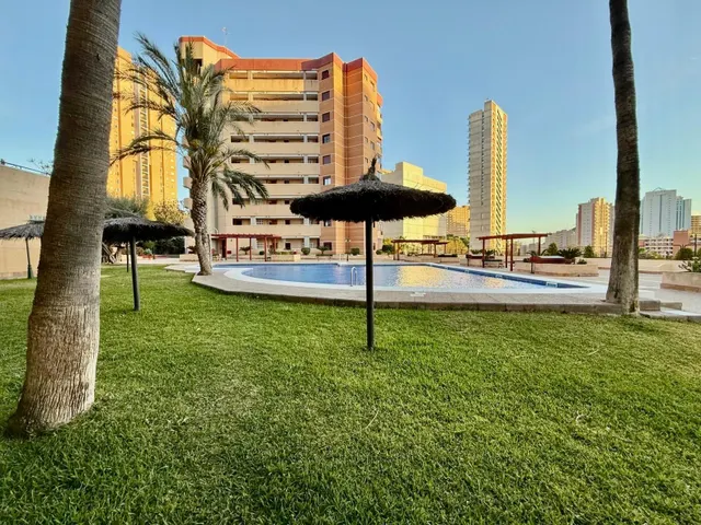 EXCLUSIVA - AMPLIO PISO CON BONITA TERRAZA EN EXCELENTE ZONA - CERCA HOTEL BALI — 19