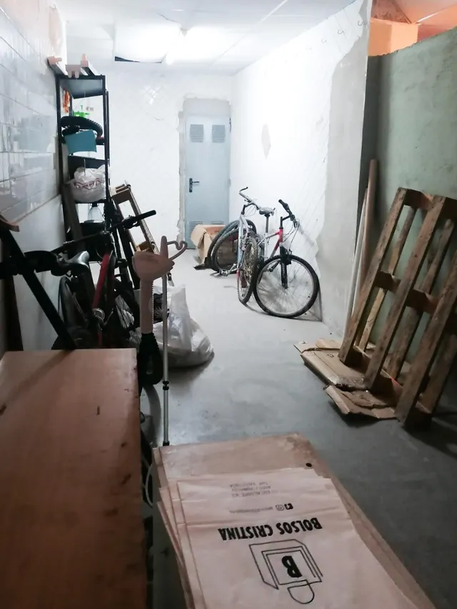 BAJO COMERCIAL CON POSIBILIDAD DE VIVIENDA EN VENTA — 5
