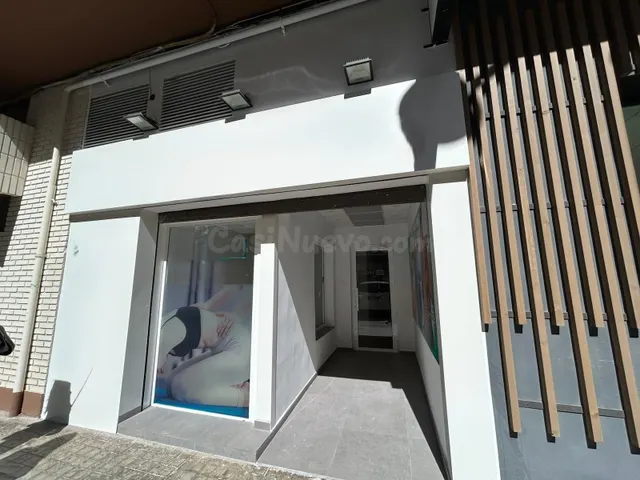 LOCAL COMERCIAL EN VENTA, UBICADO EN PLENO CAMPANAR..CON INQ - foto 2
