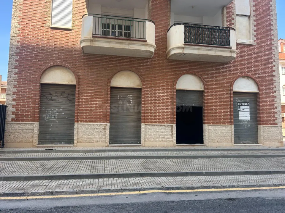 ¡EN LA RIBERA! EXCELENTE LOCAL COMERCIAL A 190 METROS DEL MAR