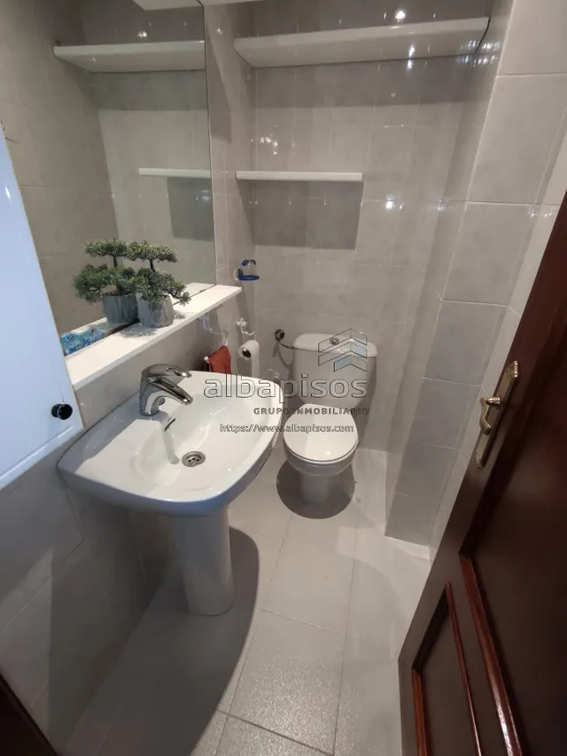 PISO DE CUATRO habitaciones SIN ASCENSOR. MUY BUENA ZONA — 12