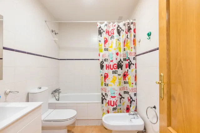 Dúplex amplio de 5 dormitorios con patio, terraza y buhardilla en San José de la Montaña — 25