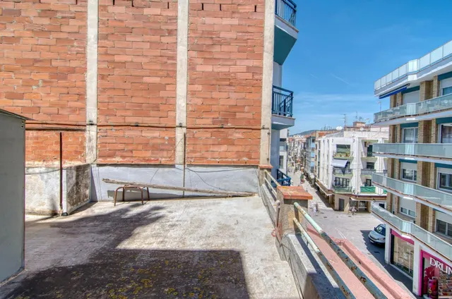 Encantador piso en el centro histórico de Roses - foto 3