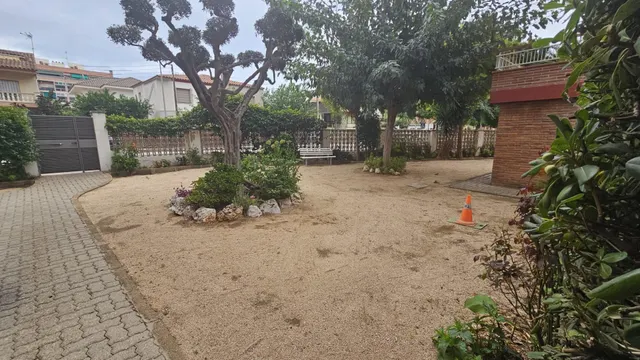 ÁTICO A LA VENTA EN EL CENTRO DE PINEDA DE MAR Y PISCINA COMUNITARIA — 20